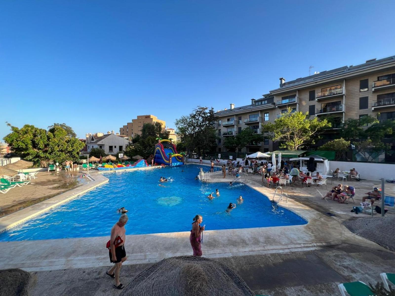 Blue Oasis Sea And Mountain Panorama Lejlighed Benalmádena Eksteriør billede